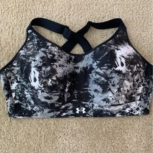 XL UNDERARMOUR SPORTS BRA